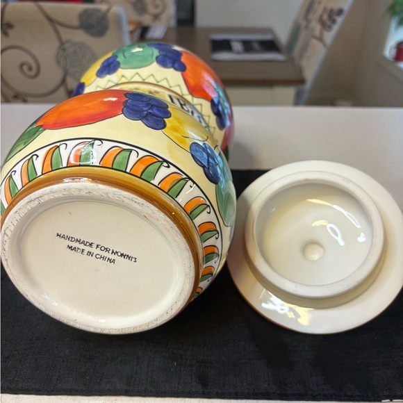 Vintage Hand- Painted Nonni’s Biscotti Ceramic Cookie Jar - Picture 7 of 9